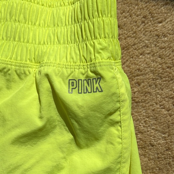 PINK active shorts - Picture 4 of 4